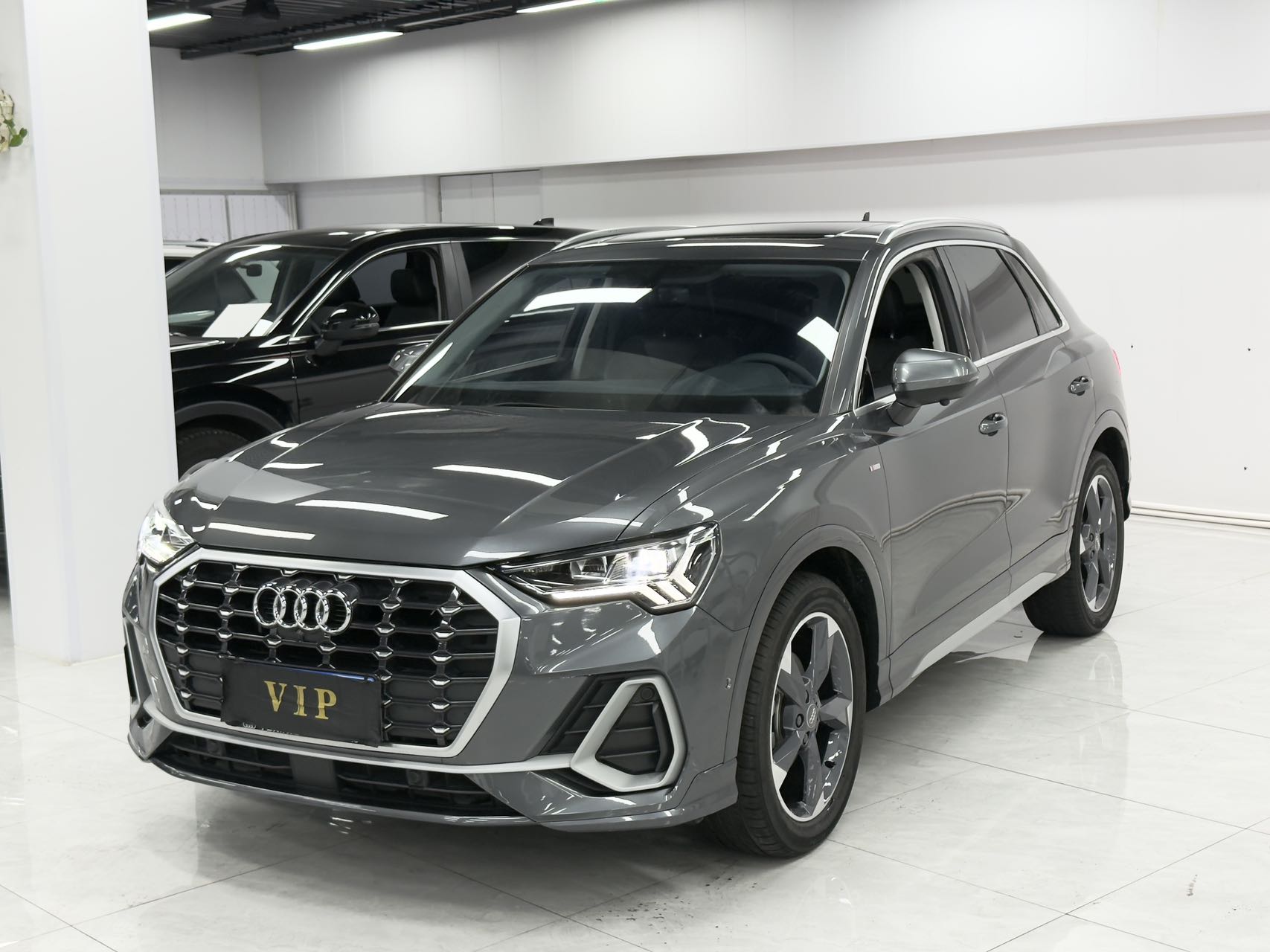 Audi Q3 2023 комплектация 35 TFSI Стильная динамичная версия