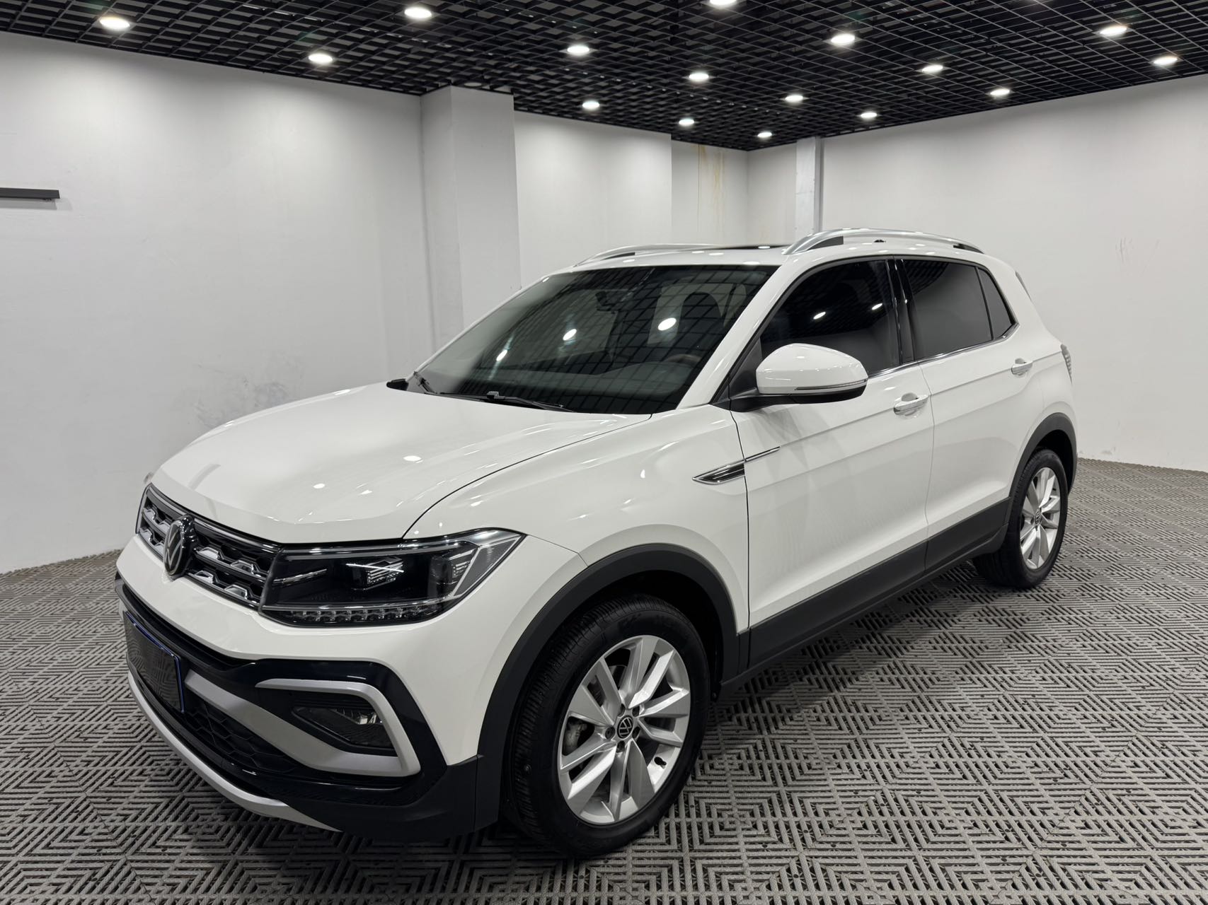Volkswagen T-Cross 2022 года, 1.5L, автоматическая, комфортная версия