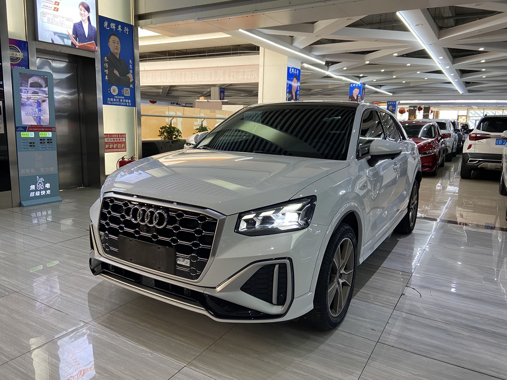 Audi Q2L 35 TFSI модификация Stylish Dynamic 2022 года