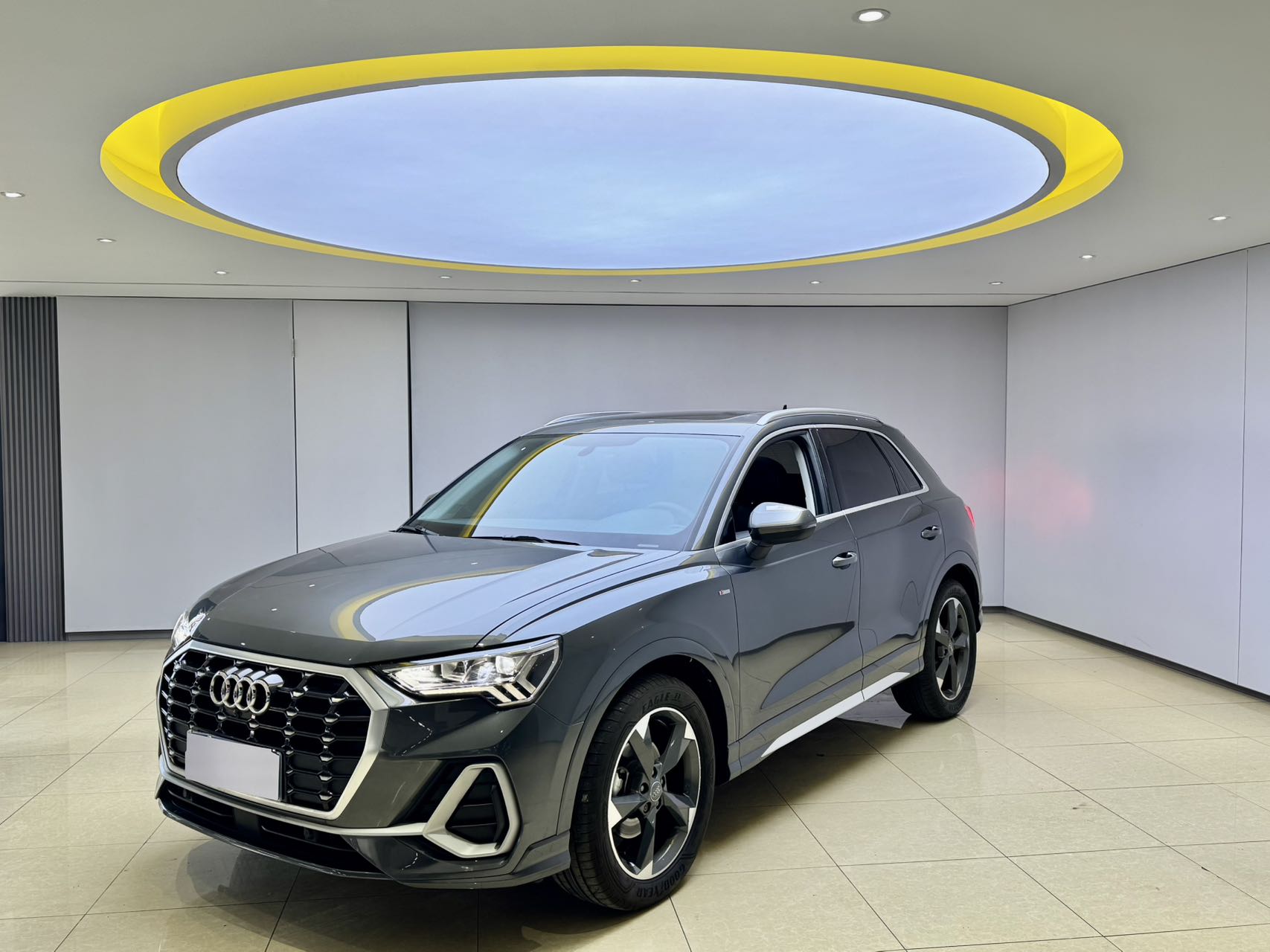 Audi Q3 2022 35 TFSI стильная и динамичная модель