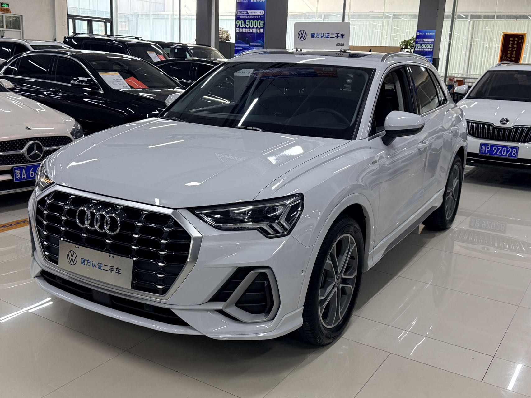 Audi Q3 2023 модель 35TFSI стильный и спортивный
