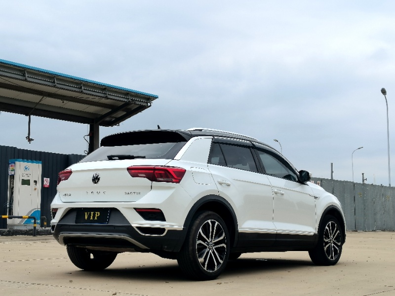 Volkswagen T-ROC 2021 модель 280TSI DSG, передний привод, версия Comfort & Smart Connect
