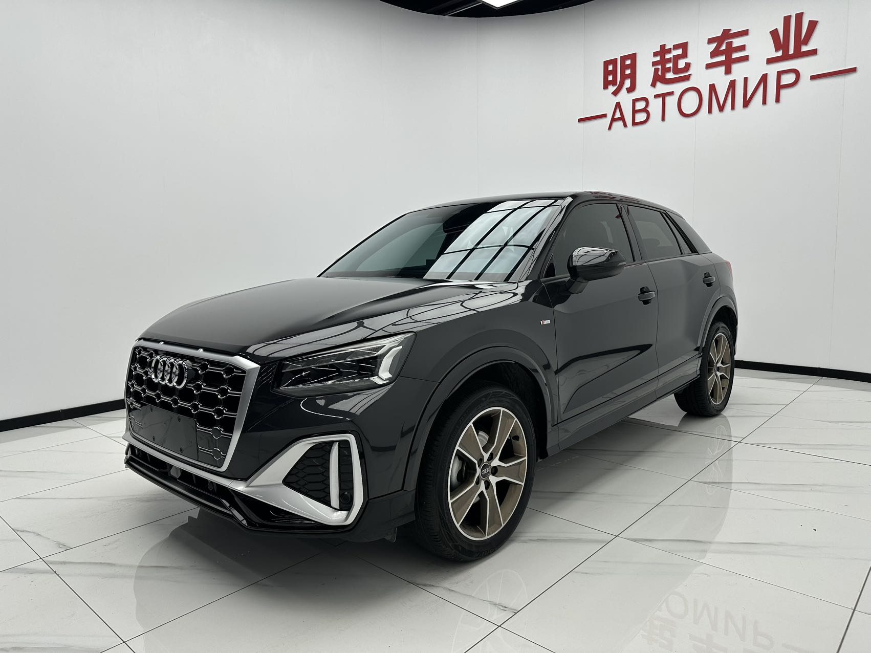 Audi Q2L 2022 года, 35 TFSI, стильная динамичная версия