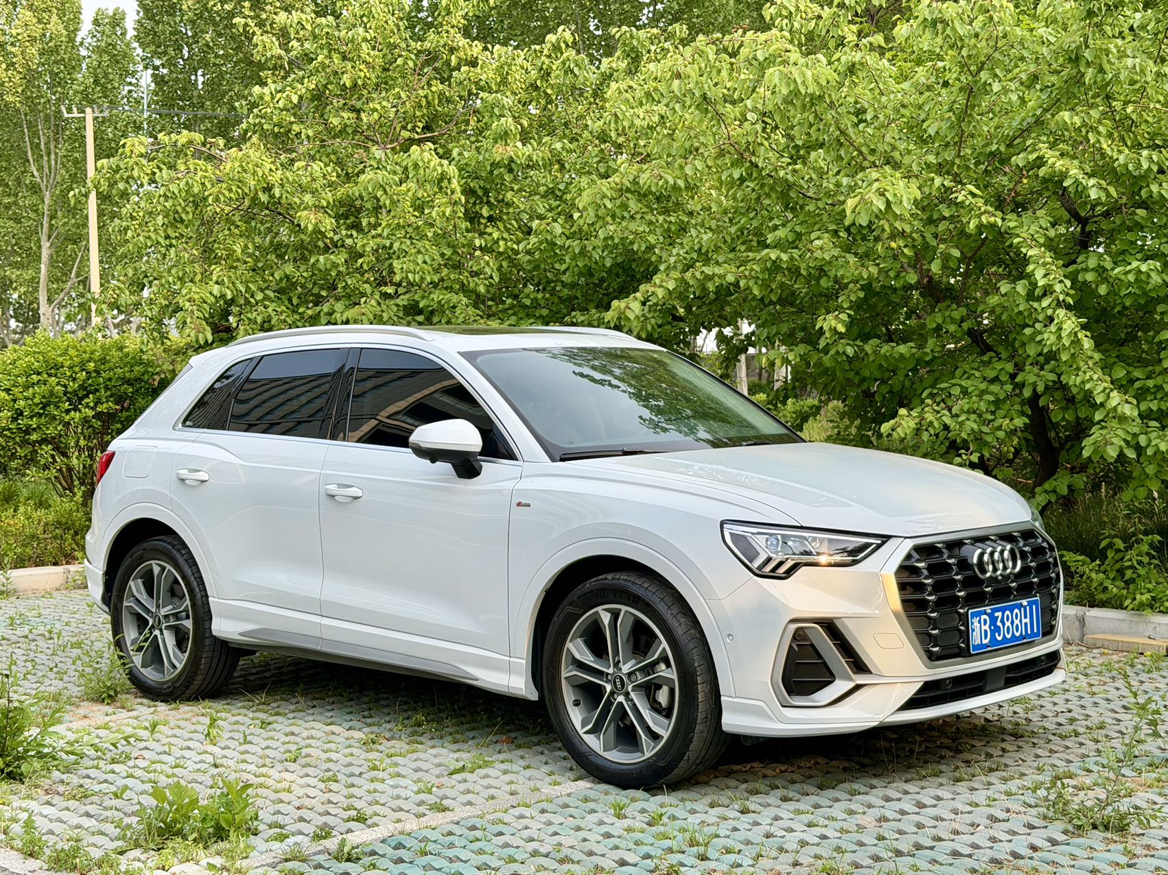 22 модели Audi Q3: стильный и динамичный дизайн