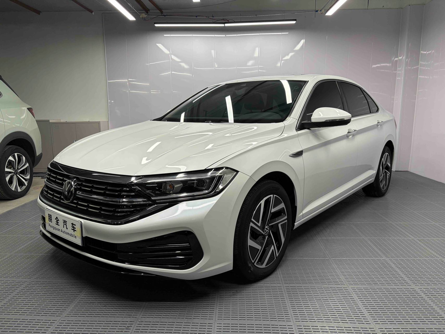 Volkswagen Sagitar 2023 280TSI DSG Excellence Plus【Переход с Plus на Excellence Plus】