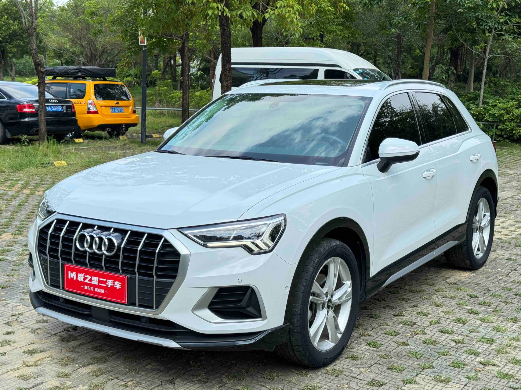 Audi Q3, модель 2022 года, версия 35 TFSI, комплектация "Stylish Elegance"