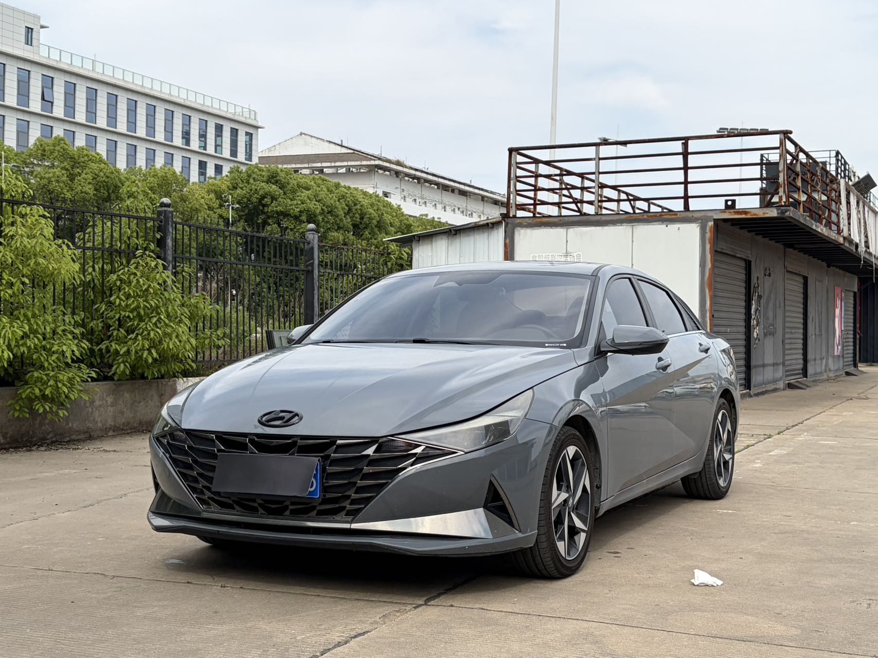 Hyundai Elantra 2022 года, 1.5L CVT LUX престижная версия