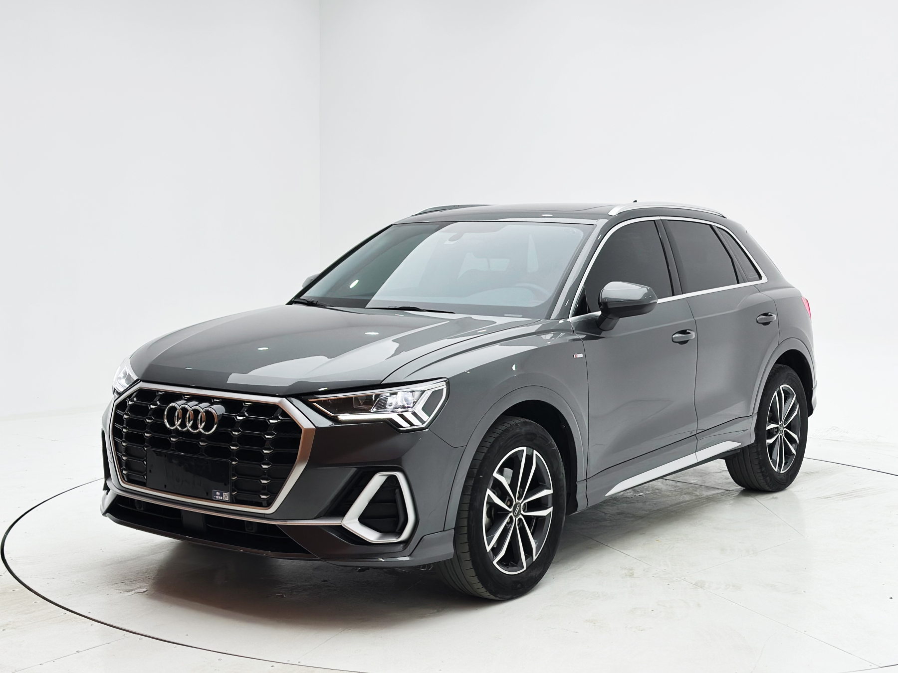 Audi Q3 2022 модель 35 TFSI Динамическая версия