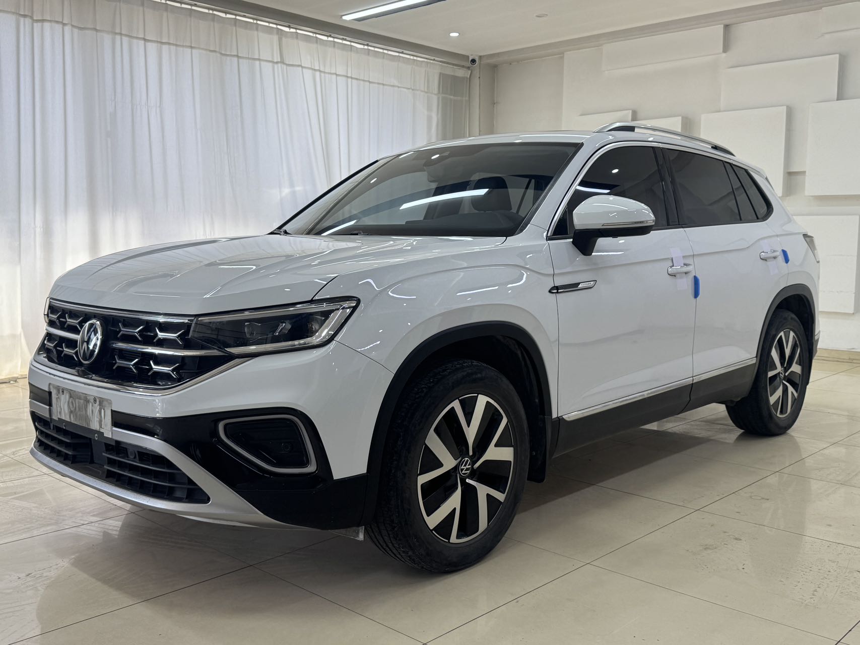 Фольксваген Танюэ 2023 280TSI передний привод Люкс Plus продвинутая версия