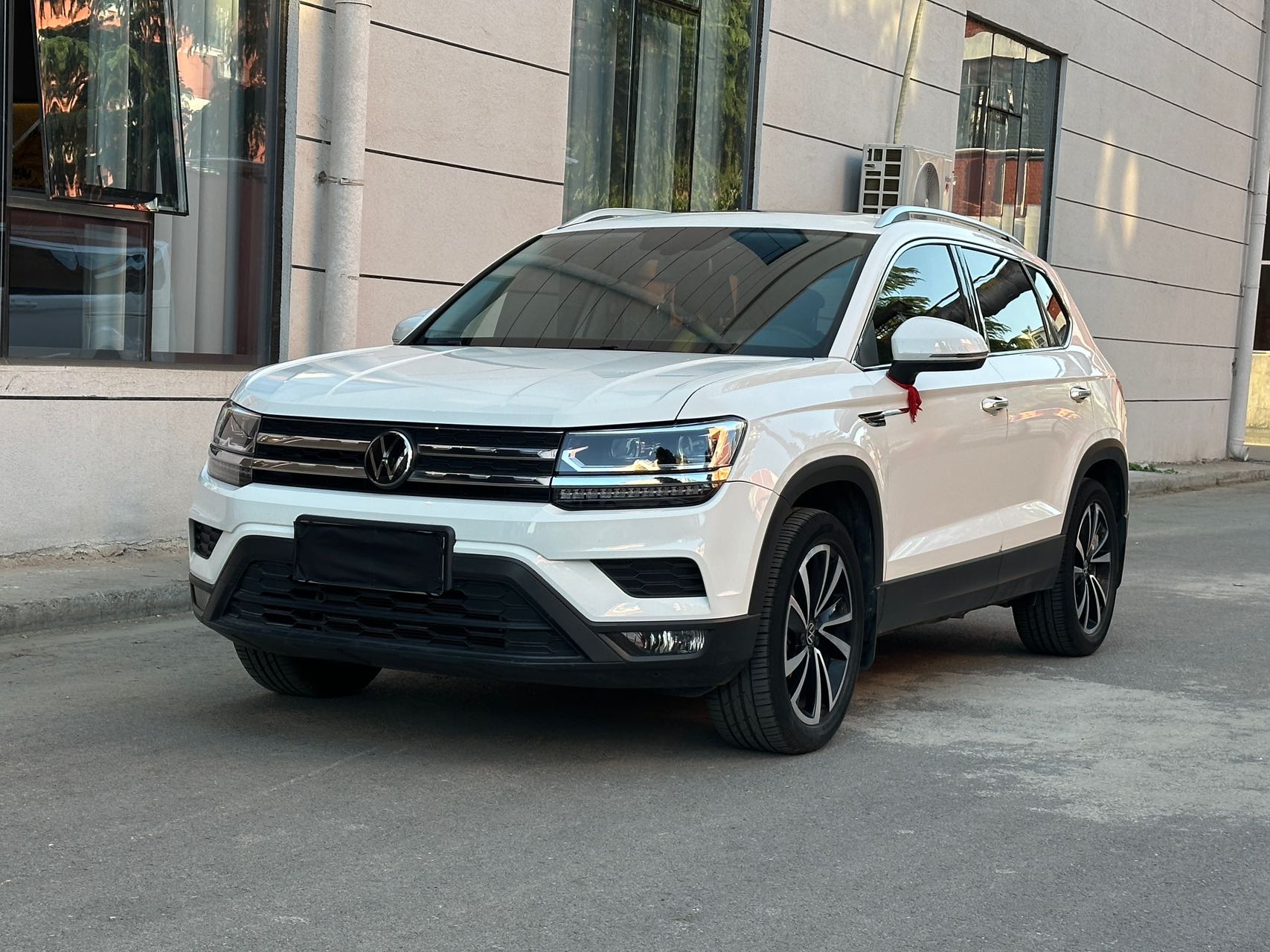 Volkswagen Tayron 2022, 280TSI, передний привод, люксовая версия