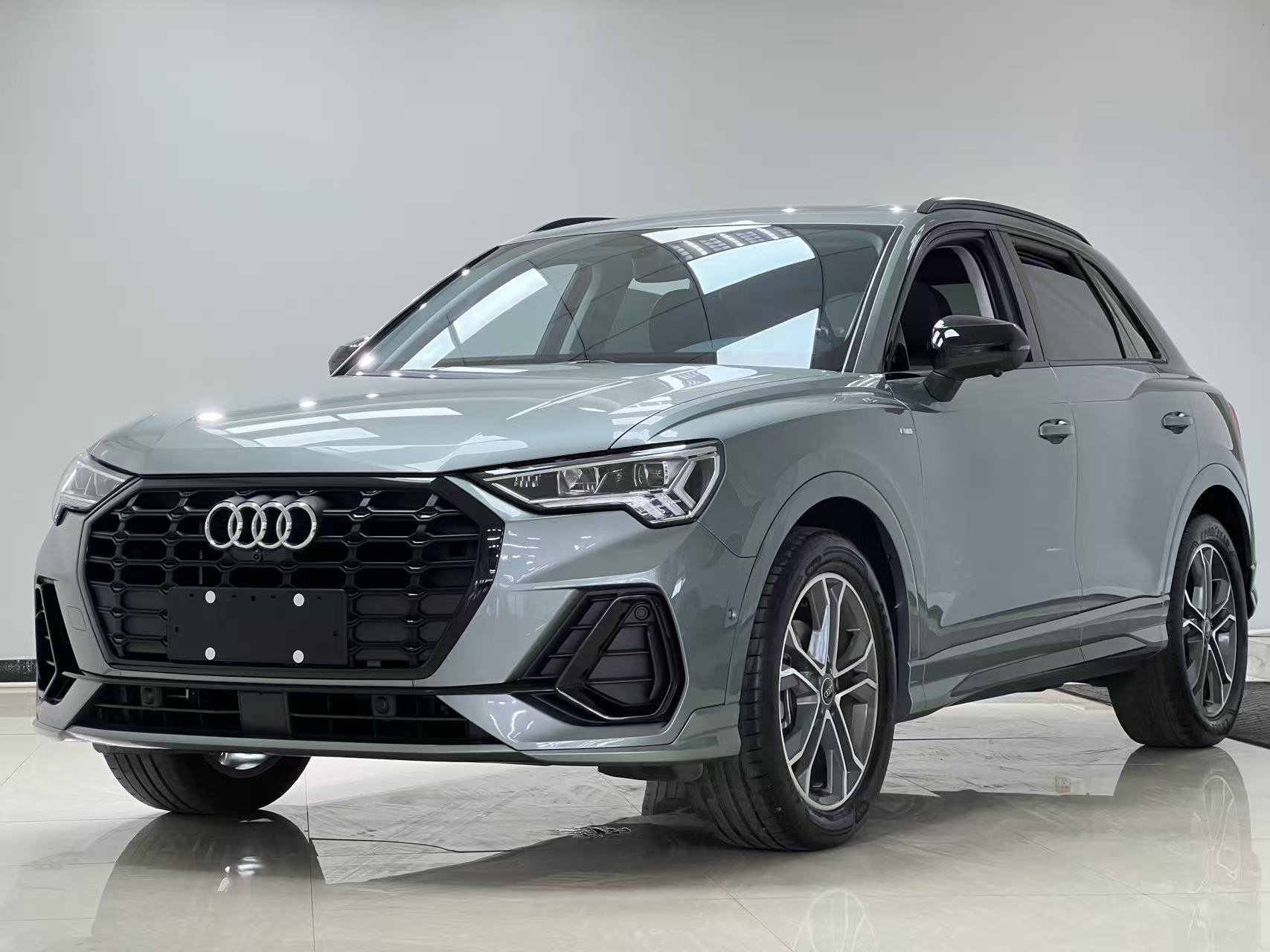 2023 Audi Q3 35 TFSI модная и динамичная модель (1.4T) (360 панорамное изображение) ➕ Обогрев сидений на первоначальном парковочном месте)