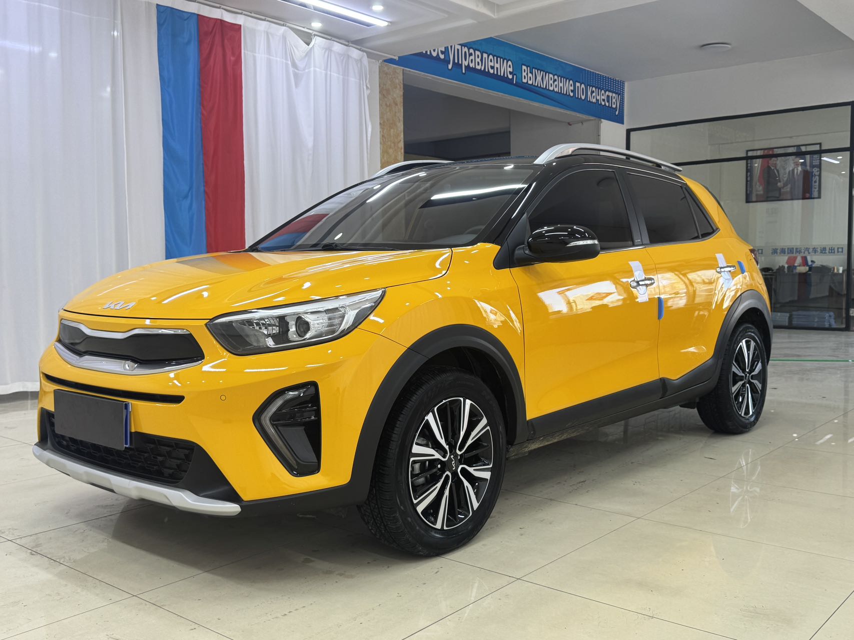 Kia KX 2021 года, модель 1.4L CVT с люком для отдыха