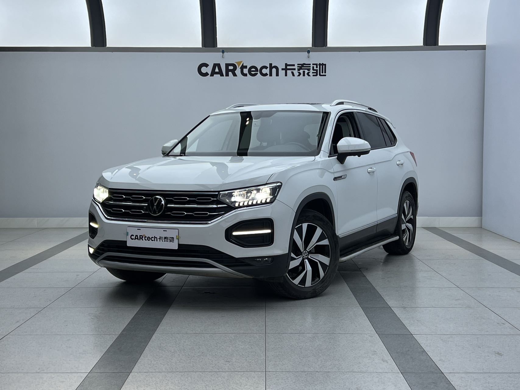 Volkswagen Tayron 2022 люксовая версия с интеллектуальным подключением