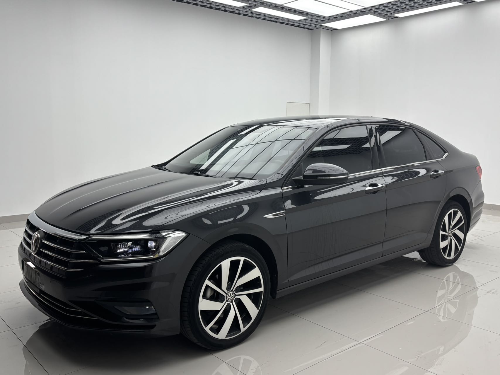 Volkswagen Sagitar 280TSI DSG выдающаяся версия 2022 года