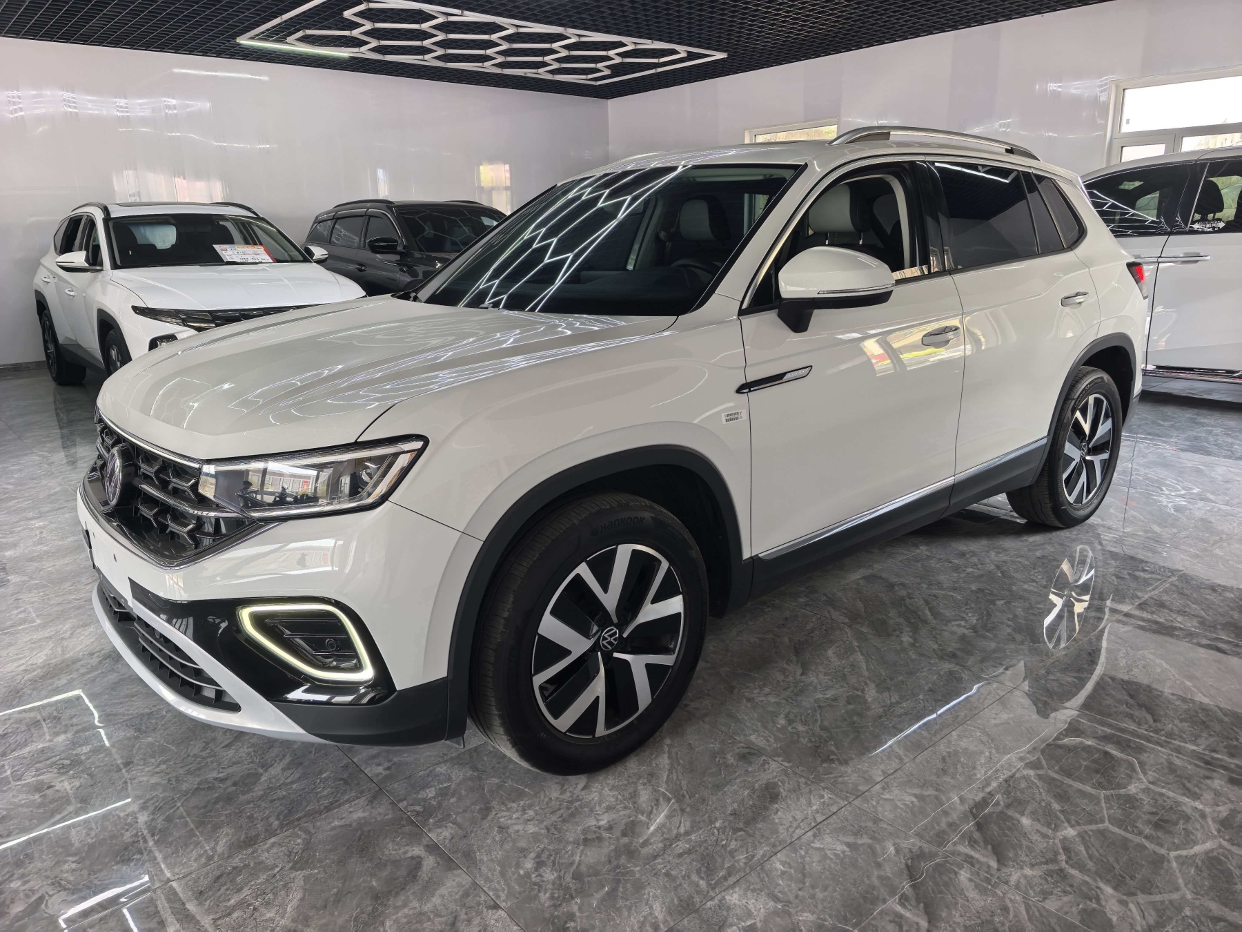 23 Volkswagen Tanyue 1.4t280 двухприводная версия Luxury Plus Advanced