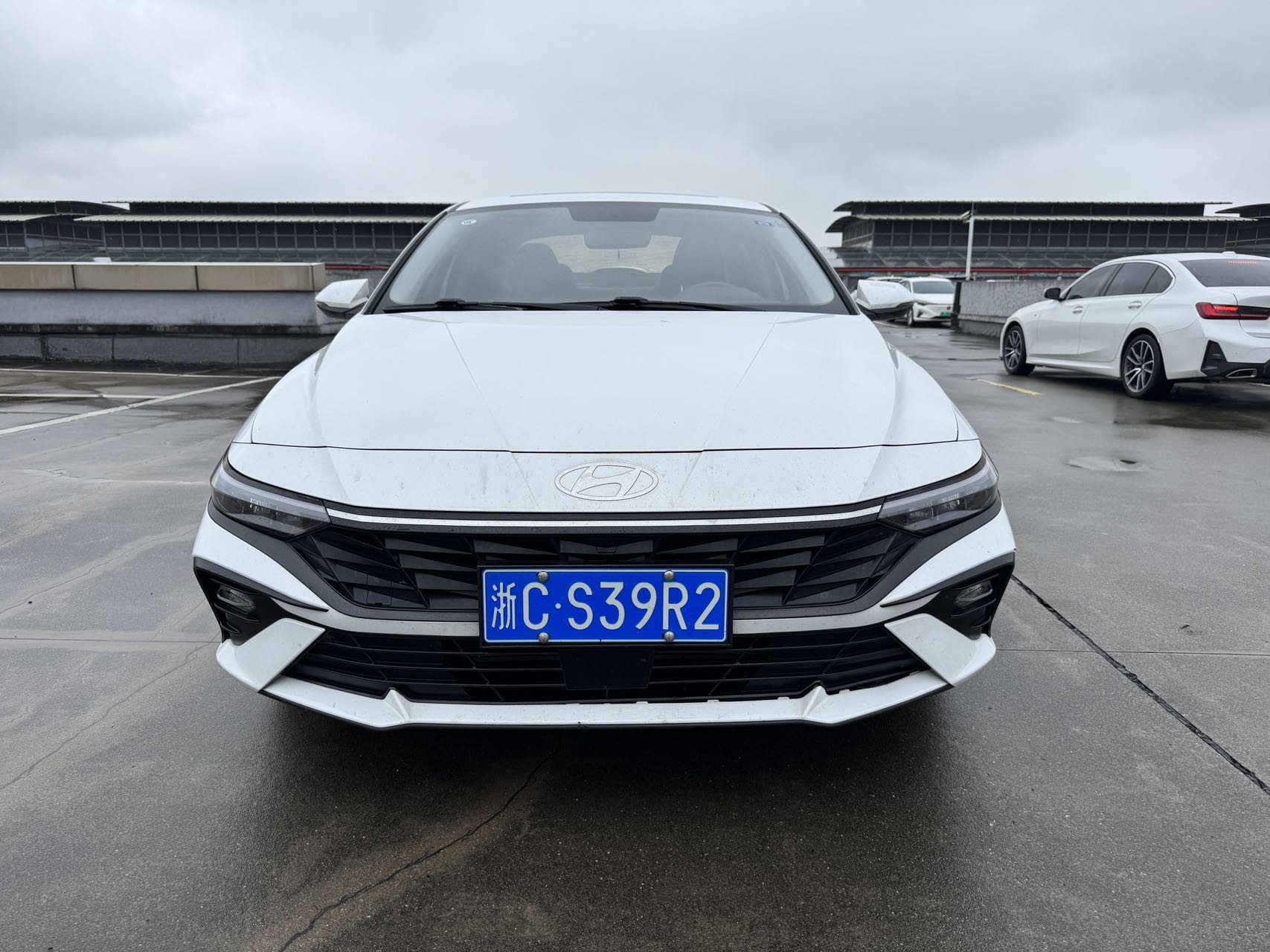 Hyundai Elantra 2023 1.5CVT GLX Премиум версия