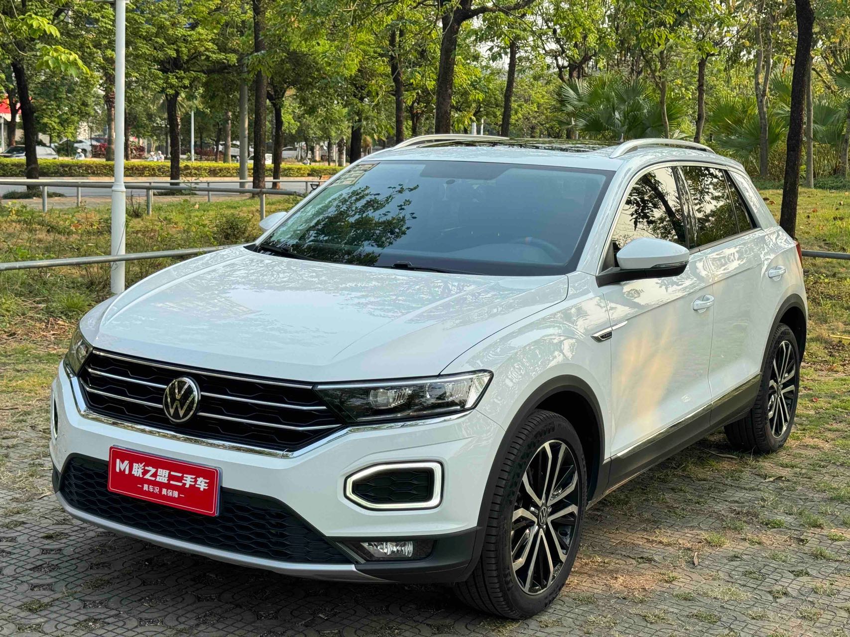 Volkswagen T-ROC 2022 280TSI DSG передний привод Comfort PLUS