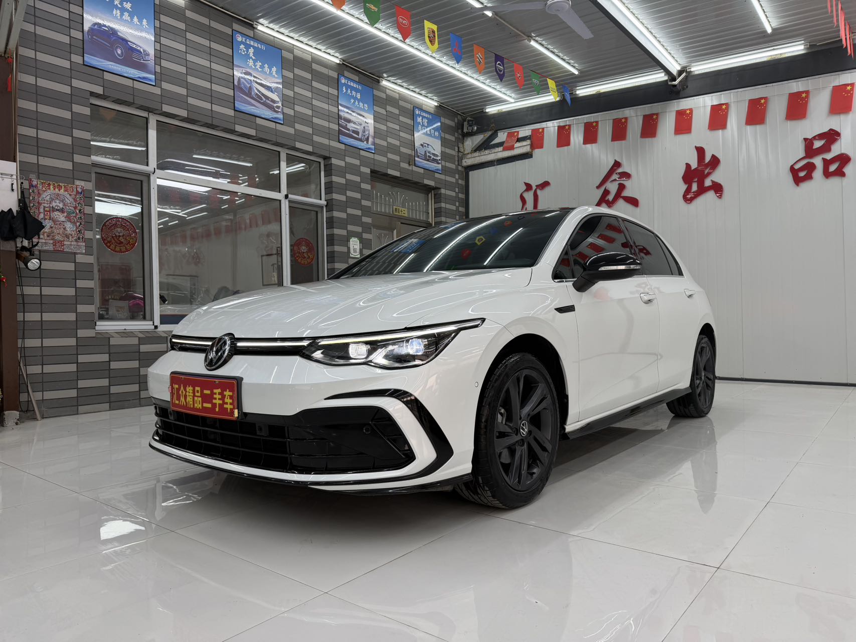 23 модели Volkswagen Golf R-INE