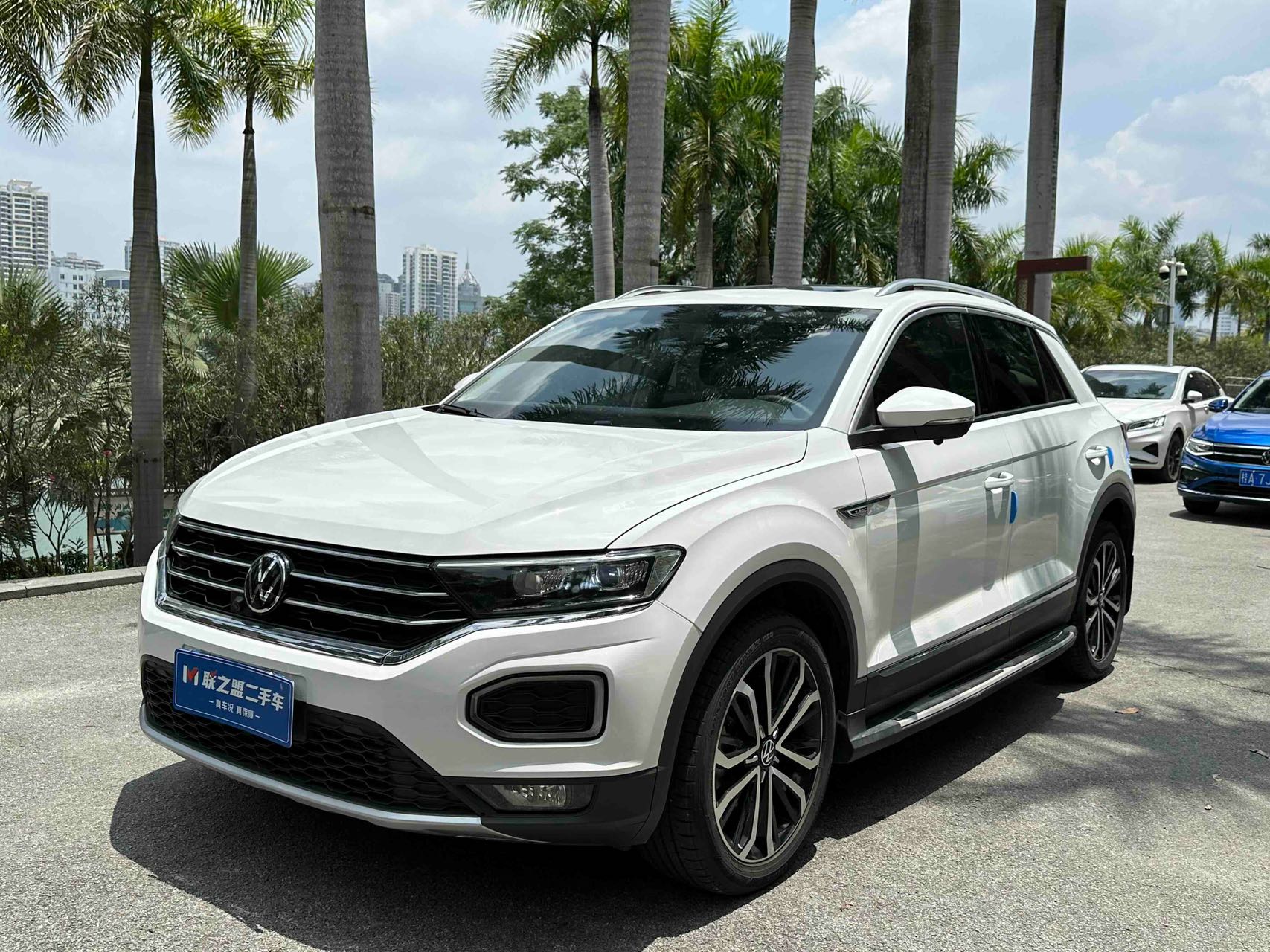 Volkswagen T-ROC 2022 280TSI DSG Переднеприводный Комфорт PLUS
