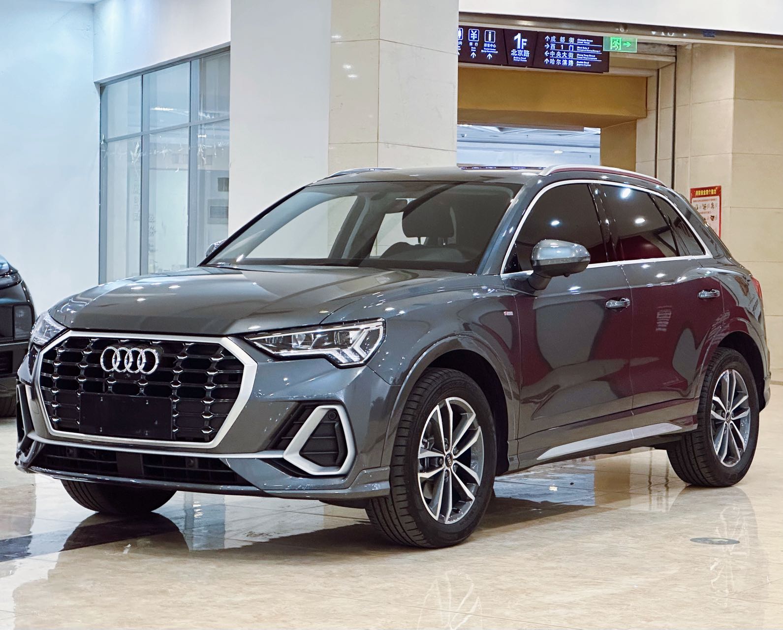 Audi Q3 2023 модель 35 TFSI Базовая динамическая версия