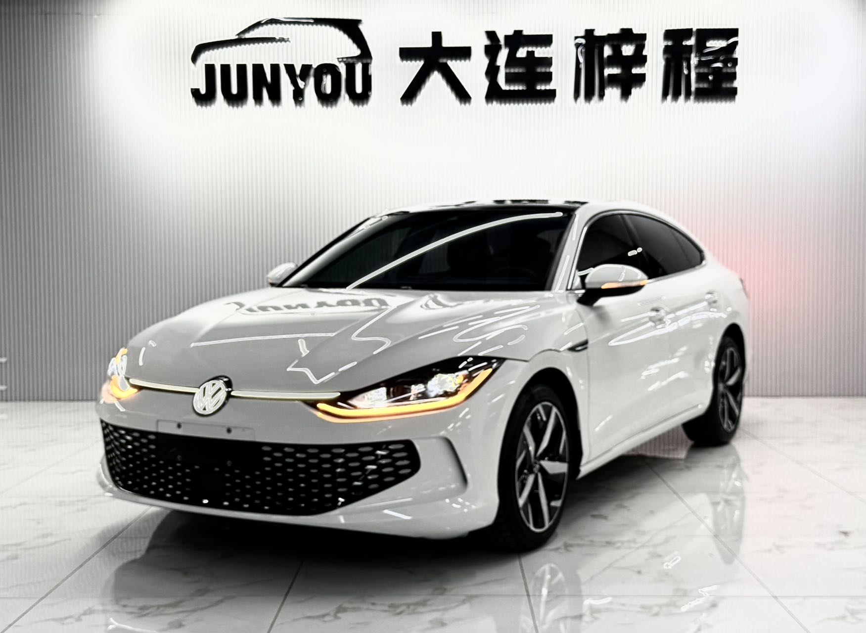 Lingdu 2023 модель Lingdu L 280TSI DSG версия Cool Spicy