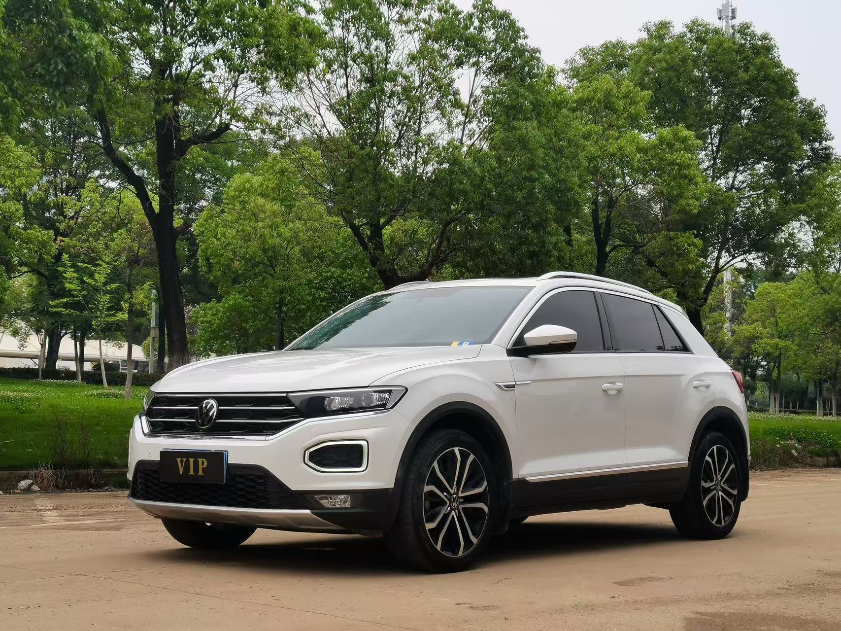 Volkswagen T-Roc Tange 2022 модель 280TSI DSG передний привод Comfort PLUS