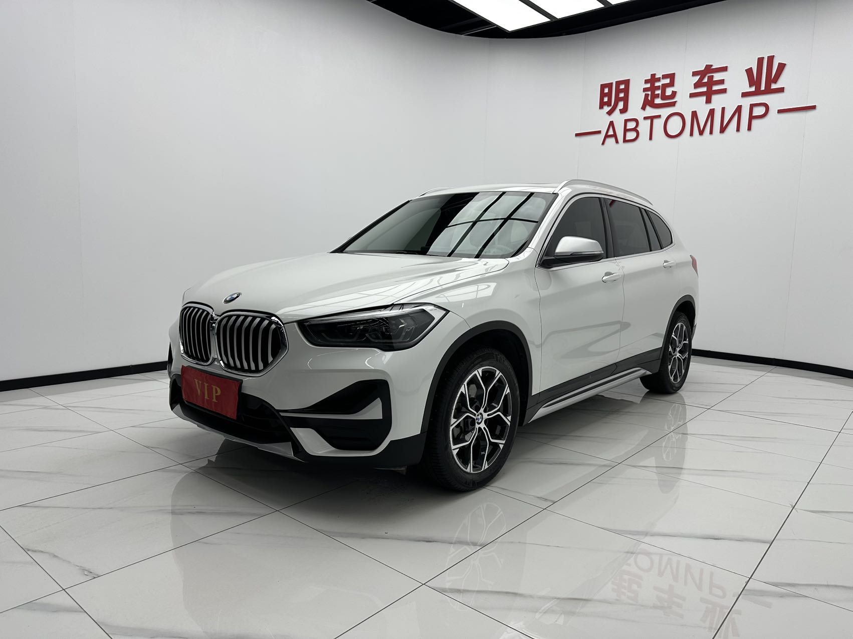 BMW X1 2022 года, модификация sDrive20Li, стильная версия