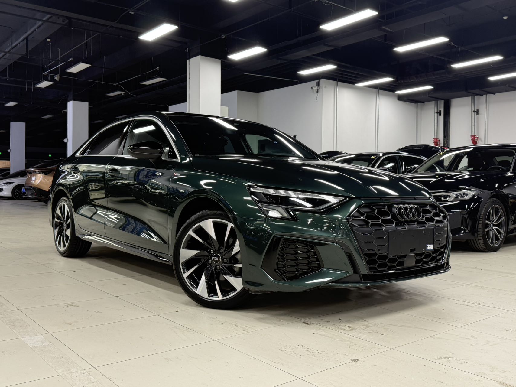 Audi A3L, 2022 год выпуска, лимузин 35TFSI, спортивный стиль.